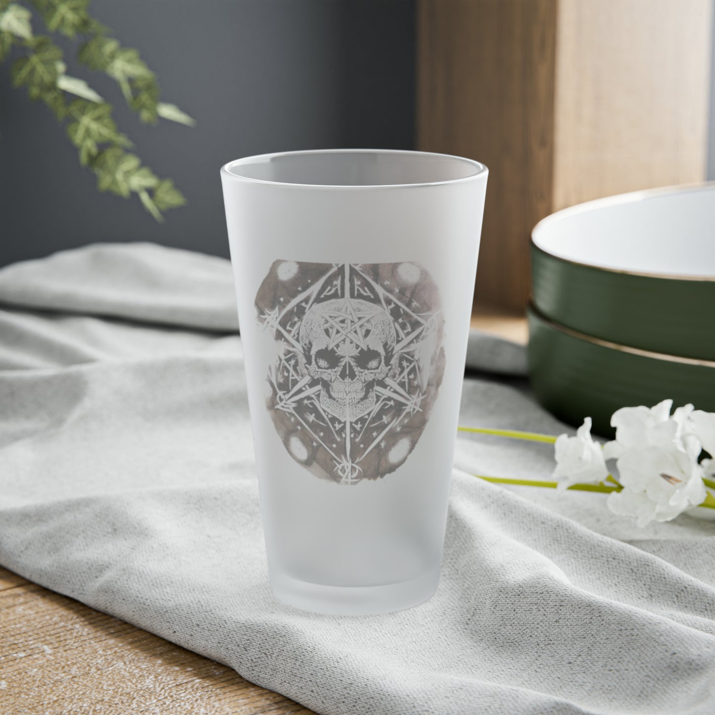 Pentagram Skull Frosted Pint Glass, 16oz